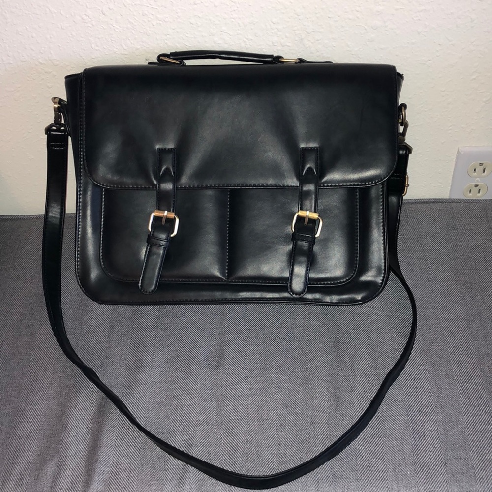 Black (Leather-Like) Briefcase w lots of Pockets